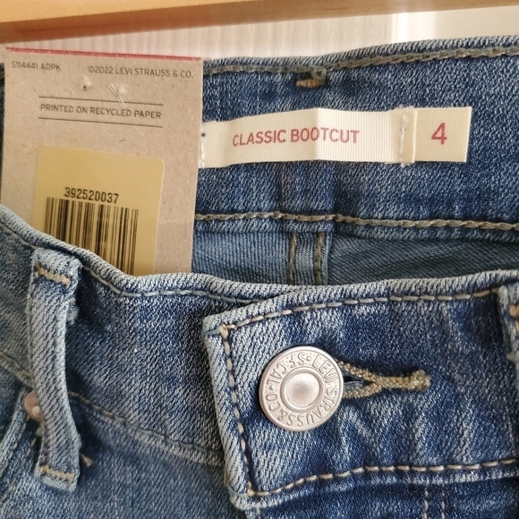 NWT Levis womans classic bootcut mid rise hypersoft jeans size 4 long - Picture 3 of 7